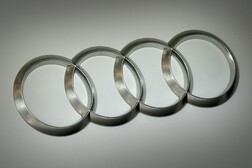 Calo sull'elettrico: Audi Bruxelles taglia 371 posti interinali