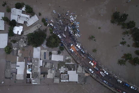Inundaciones en Canoas, Porto Alegre (ANSA)